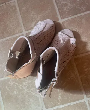 Toe Cut Heels Pink Size 6 thumbnail 2