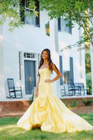 Sherri Hill Prom dress size 00 yellow rose strapless dress thumbnail 4