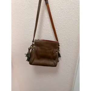 Dooney & Bourke Women Crossbody Bag Small Brown Vachetta Leather Tassel Detail thumbnail 8