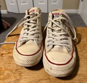 White Converse thumbnail 1