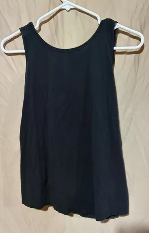 Lululemon tank top thumbnail 1