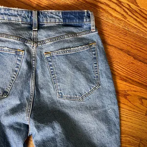 Abercrombie & Fitch Dad High Rise Distressed Blue Jeans Curve Love thumbnail 9