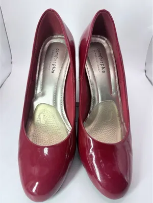 Pumps Size 9 Burgundy Comfort Plus Patent Low Heel Dress Shoes thumbnail 1