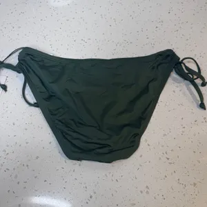 Shade & Shore Womens Low Rise Side‎ Tie Bikini Bottom Dark Green Small S 4-6 NWT thumbnail 2
