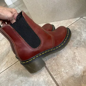Dr Martens Cadence Cherry Red Leather Block Heel Chelsea Boots Womens 6 US/4 UK thumbnail 3