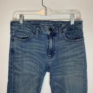 Calvin Klein Slim Boyfriend Sz 4 Jeans 26.5" Inseam EUC thumbnail 2