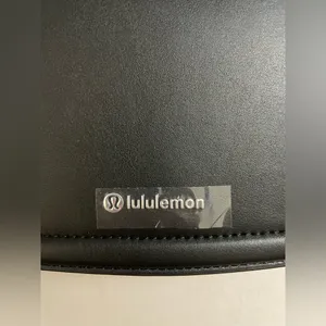 Lululemon NWT Leather Alternative Cactus Mini Bag 1.2L Black & Silver Hardware thumbnail 11