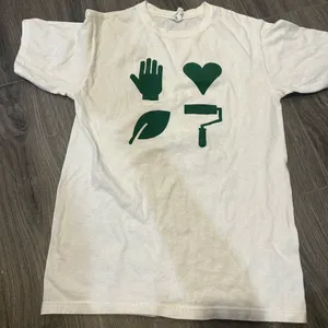 Starbucks volunteer White T-Shirt with Green Graphic thumbnail 1