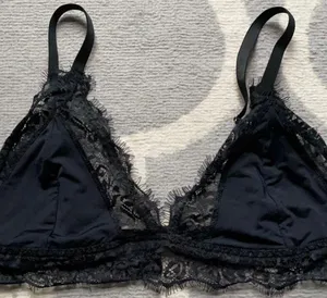 Black Lace Bralett Size M thumbnail 1