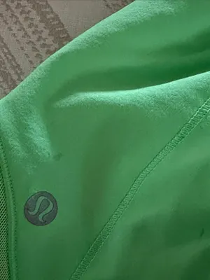 Lululemon Hotty Hot Shorts Low Rise 2.5” Lime Green Women’s Size 2 thumbnail 10