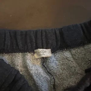 Brandy Melville Rosa Sweatpants thumbnail 2