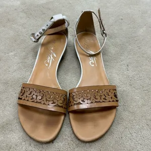 Brighton sandles thumbnail 1