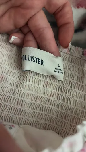 Hollister short sleeved shirt thumbnail 2