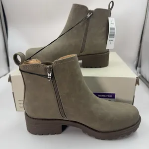 Buffalo David Bitton Anna Women’s Brown Ankle Chelsea Boots Size 8 NEW in Box thumbnail 2