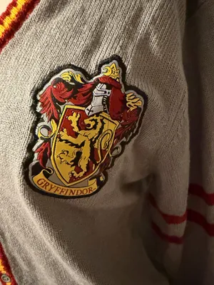 Harry Potter Gryffindor Cardigan thumbnail 3