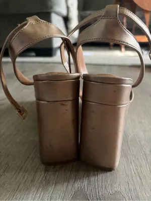Dolce Vita Platform Heels Gold Size 8.5 thumbnail 5