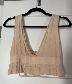 Cute top Tan thumbnail 1