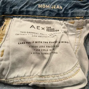 American Eagle Outfitters Mom Jeans Relaxed Denim Hi Rise thumbnail 8