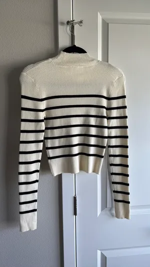 Von Maur Top Long Sleeve thumbnail 2