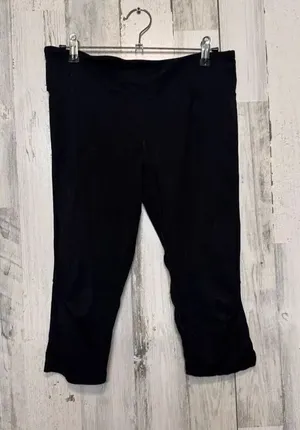 Avia Sport Black Capri Leggings Women’s Size L Athletic Workout Yoga Pants thumbnail 1