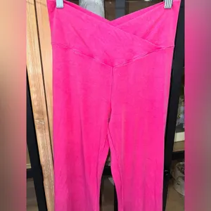Aerie OFFLINE Real Me criss Crossover Flare Leggings yoga pants highrise fuchsia thumbnail 9