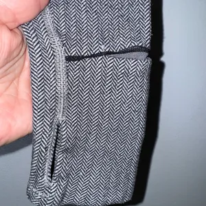 Lululemon Think Fast Long Sleeve‎ Shirt Size 6 Heathered Herringbone BLACK/SLATE thumbnail 4