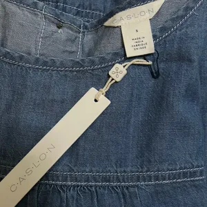 Calson Denim Button Back Top Sz Small NWT thumbnail 3