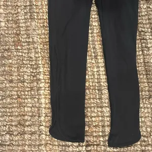 Free People Women's Black Cut-Out Athletic Leggings‎ Size XS thumbnail 4