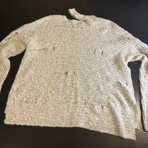 Lush clothing distressed Cozy Gray Women's Sweater‎ thumbnail 7