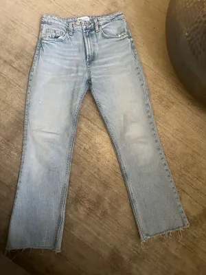 ZARA Jeans High-Rise size 4 thumbnail 3