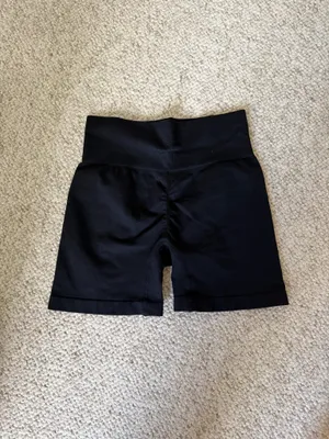 Amazon Black workout shorts thumbnail 2
