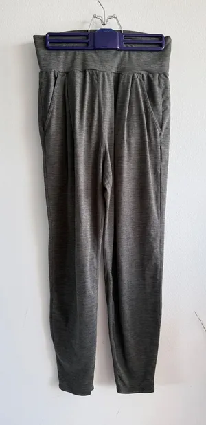 Vuori Womens‎ Heathered Charcoal Gray Pleated High Rise Tapered Joggers Pants thumbnail 1