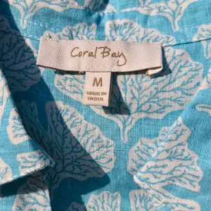 Coral Bay Linen Sleeveless Button Front Shirt Turquoise & White M thumbnail 2