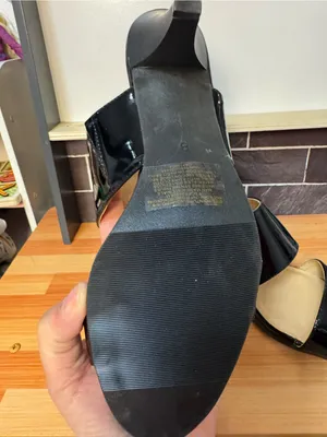 Source Unknown Women's Black Patent Leather Sandals thumbnail 2