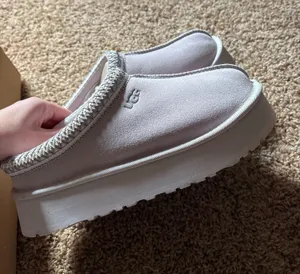UGG Light purple uggs thumbnail 1