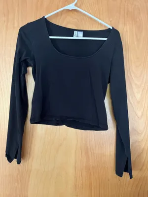 H&M Divided Black Crop Long Sleeve Top thumbnail 1