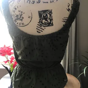 NWT Guess Larisen Cotton Eyelet Peplum Top thumbnail 8