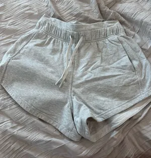 Lululemon Glow Inner 3" Shorts thumbnail 1