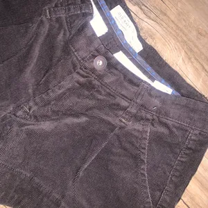 1994 Old navy vintage style mid rise shorts thumbnail 3