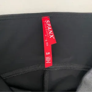 Spanx Shape Black Faux Leather Look at Me Now Fall Winter Leggings Pants Small thumbnail 5