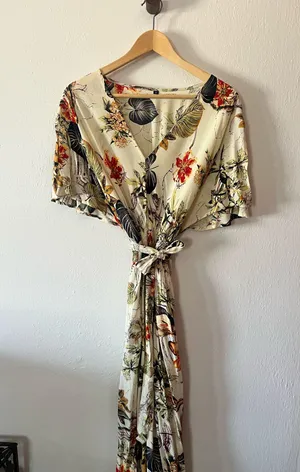 Boho Flower Dress size Medium Multiple thumbnail 1
