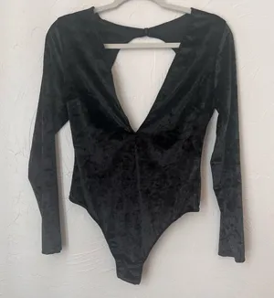 NWT Victoria's Secret crushed velvet body suit size M/L thumbnail 3