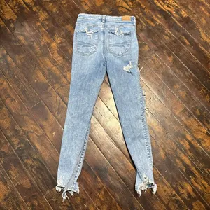 American Eagle distressed destroyed super hi-rise size 4 jeggings thumbnail 3