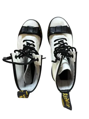 Dr Doc Martens 1460 White Black Crackle Patent Lamper Smooth Leather Womens 7 thumbnail 3