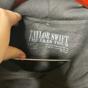 NEW without tags Taylor Swift official merch The Eras Tour Hoodie Sweatshirt 2XL thumbnail 3