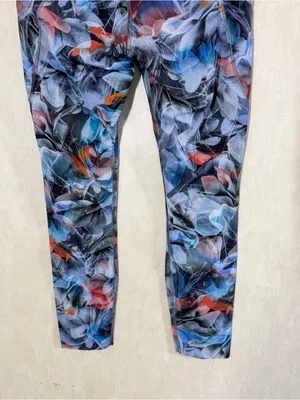 Lululemon Fast and Free High-Rise Tight 25" in Luminescent Floral Multi 10 thumbnail 8