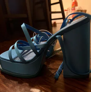 H&M platform satin look heels thumbnail 9