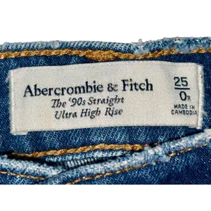Abercrombie & Fitch The ’90s Straight Ultra High Rise Blue Denim Jeans Size 25 0 thumbnail 3