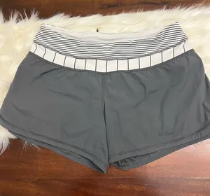 Lululemon Groovy Run Shorts in size 6 thumbnail 1