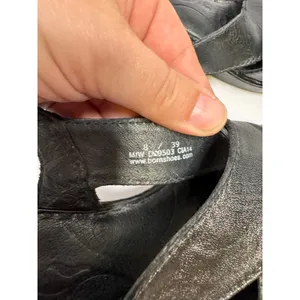 Born Wedge Sandals Womens 8 Black Good Leather Crisscross Slingback D99503 thumbnail 3